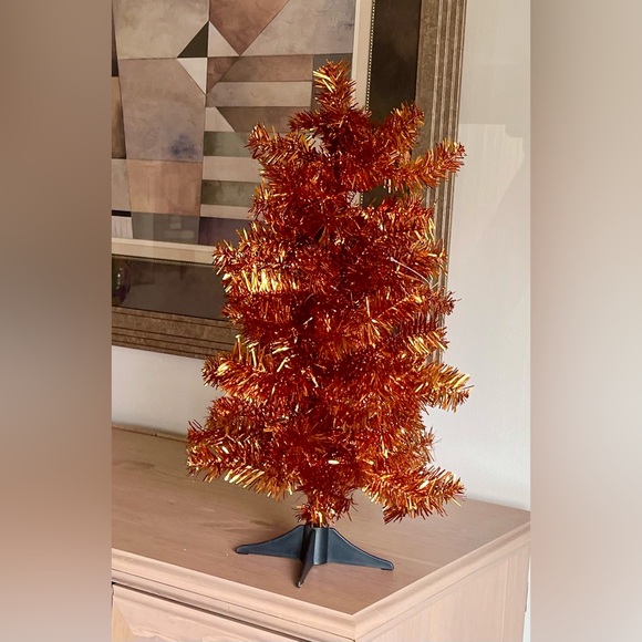 Halloween (NWT) tinsel tree 3 orange -1 black/orange 22” H - home decor - Picture 8 of 17